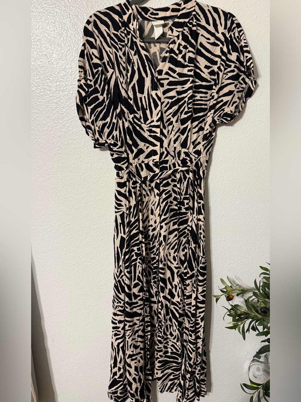 H&M Zebra Print Midi Dress Size Medium